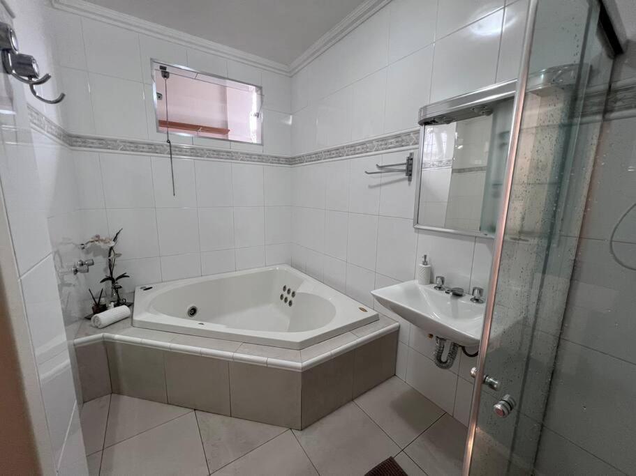 Estadia Das Gerais - Casa De Hospedes Adoravel Com Jacuzzi Όρου Πρέτου Εξωτερικό φωτογραφία
